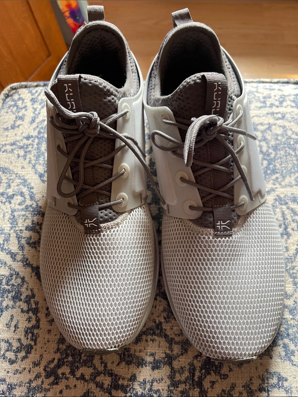 KURU Women’s Light Gray Mesh Sneakers with Dark Gray Accents